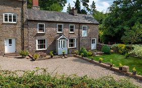 4 Bed In Hay-On-Wye Town Bn116
